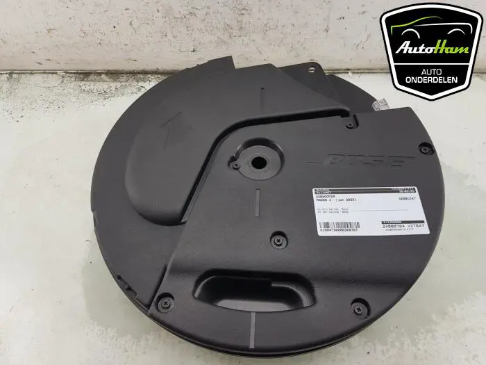 Subwoofer Mazda 3.