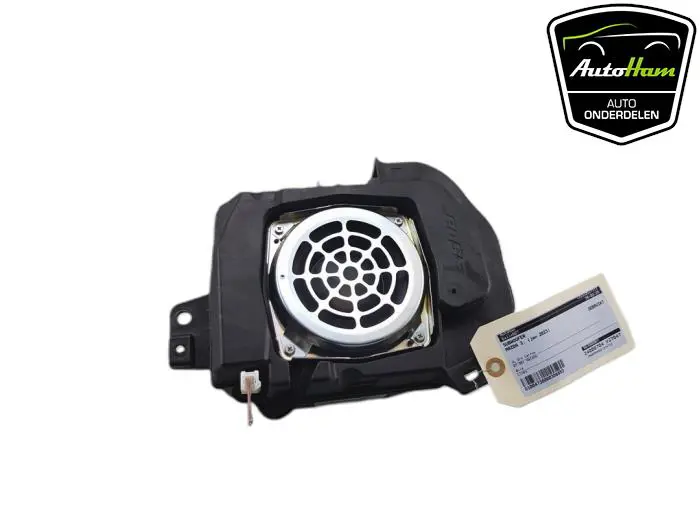 Subwoofer Mazda 3.