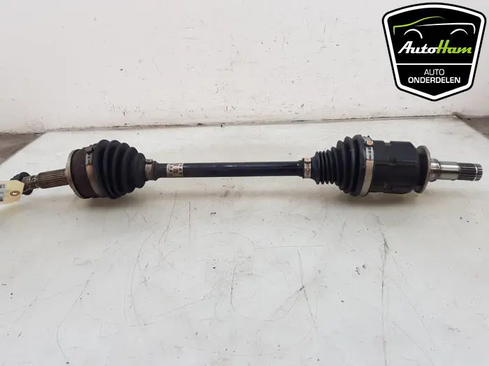 Aandrijfas links-voor Toyota Yaris Cross