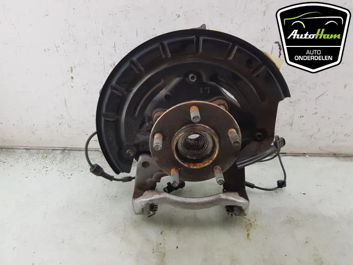 Fusee links-voor Mazda 3.