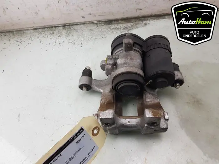 Remklauw (Tang) links-achter Mazda 3.