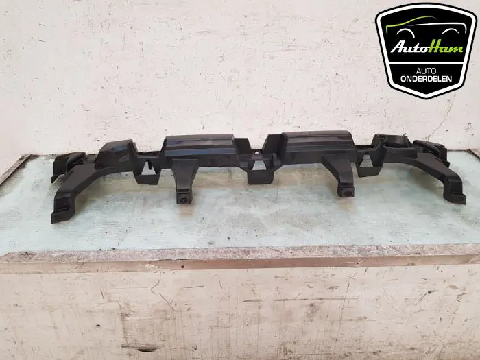 Bumperframe achter Dacia Duster