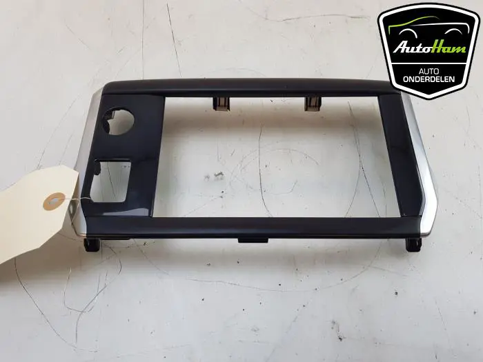 Radio omlijsting Peugeot 208