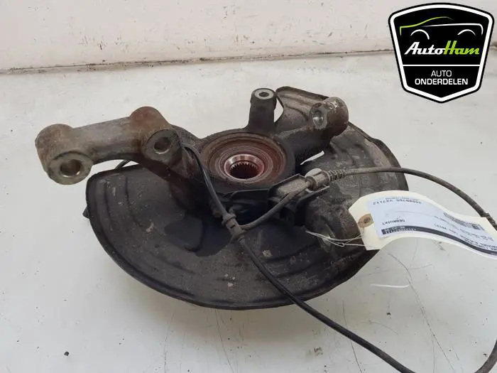 Fusee links-voor Mercedes A-Klasse