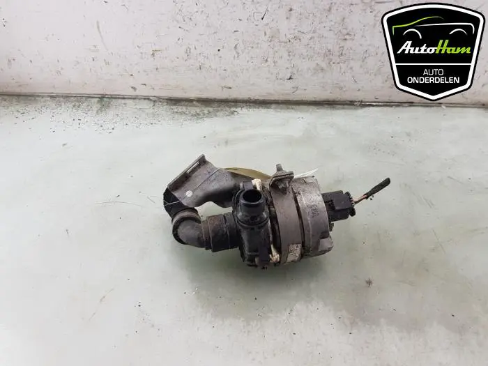 Extra waterpomp Mercedes C-Klasse