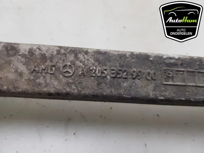 Reactiestang links-achter Mercedes C-Klasse