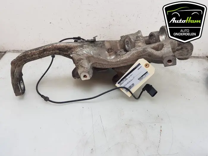 Fusee links-voor Mercedes C-Klasse