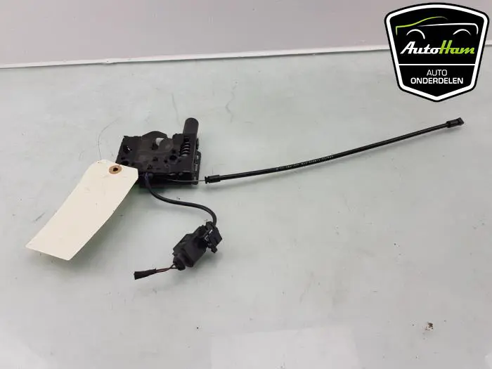Slotmechaniek Motorkap Cupra Formentor