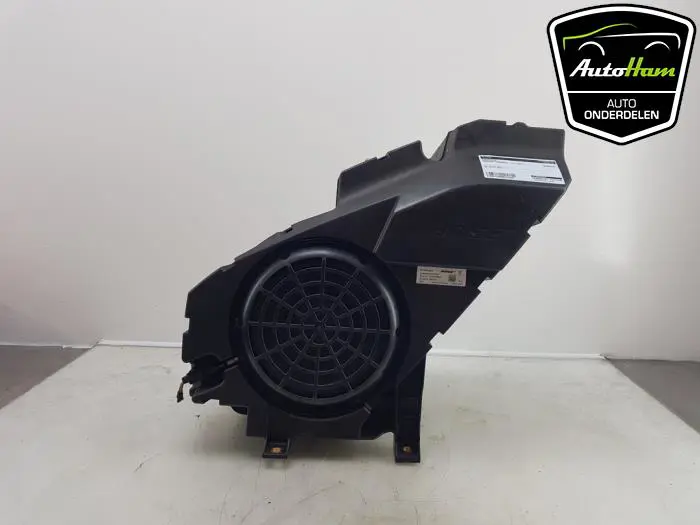 Subwoofer Porsche Panamera