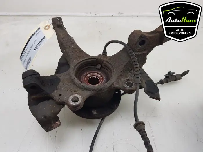 Fusee links-voor Opel Corsa