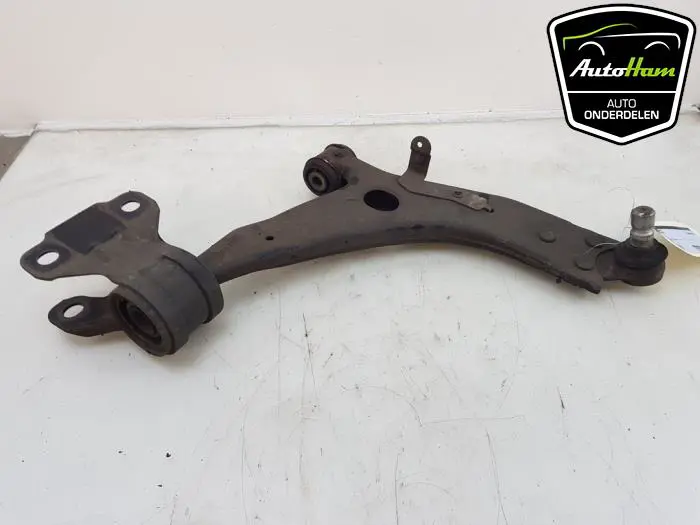 Draagarm links-voor Volvo V40