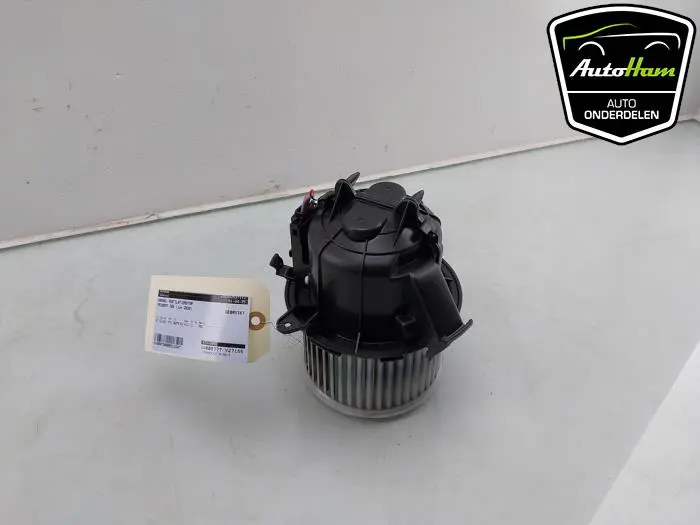 Kachel Ventilatiemotor Peugeot 208