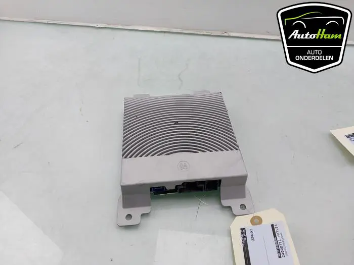 Radio versterker Ford Focus