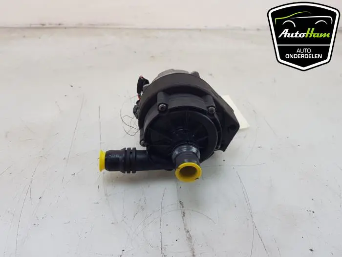 Extra waterpomp Peugeot 208
