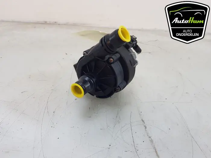 Extra waterpomp Peugeot 208