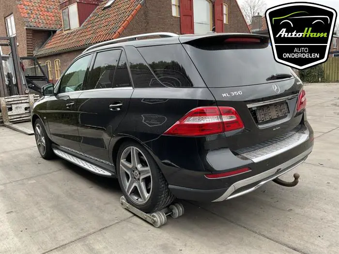Portier 4Deurs links-achter Mercedes ML-Klasse