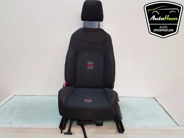 Stoel links Seat Arona