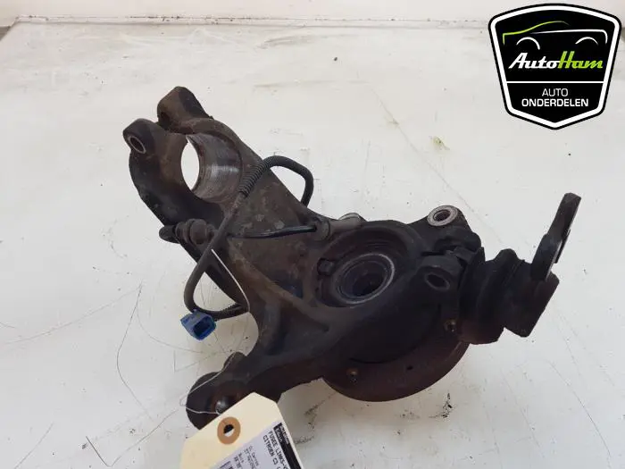 Fusee links-voor Citroen C3