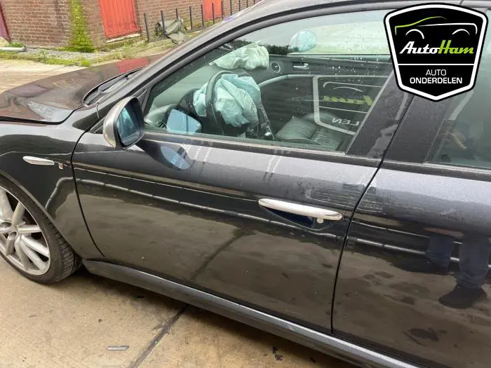 Portier 4Deurs links-voor Alfa Romeo 159
