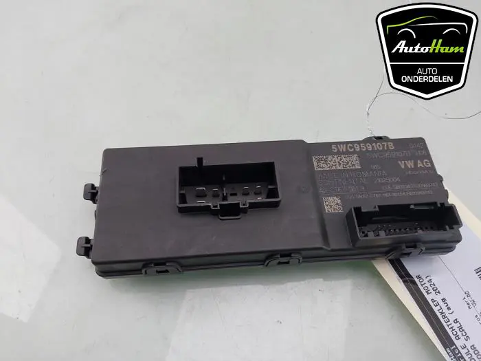 Module achterklep motor Skoda Scala