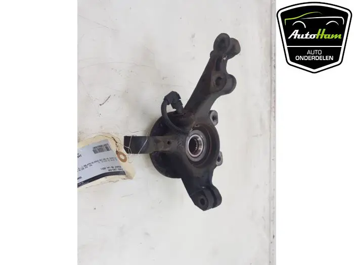 Fusee links-voor Peugeot 208