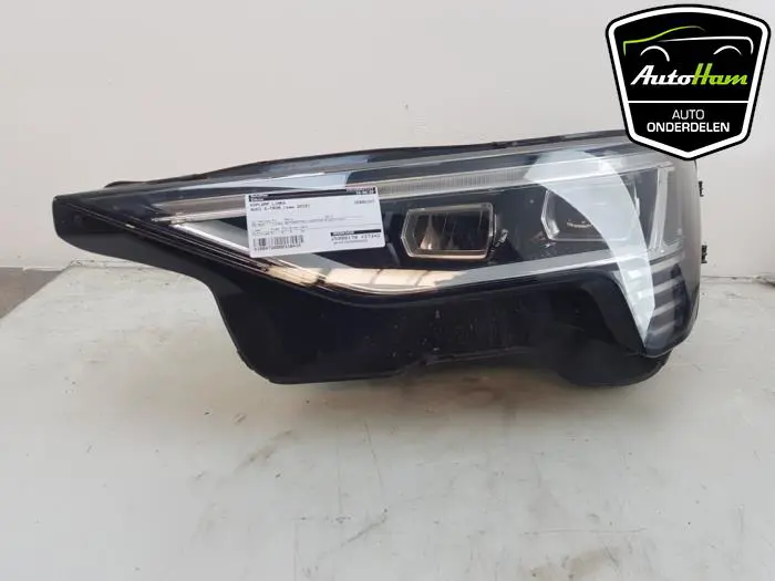 Koplamp links Audi E-Tron