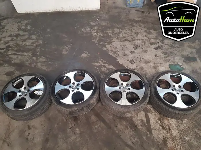 Sportvelgenset + banden Volkswagen Golf
