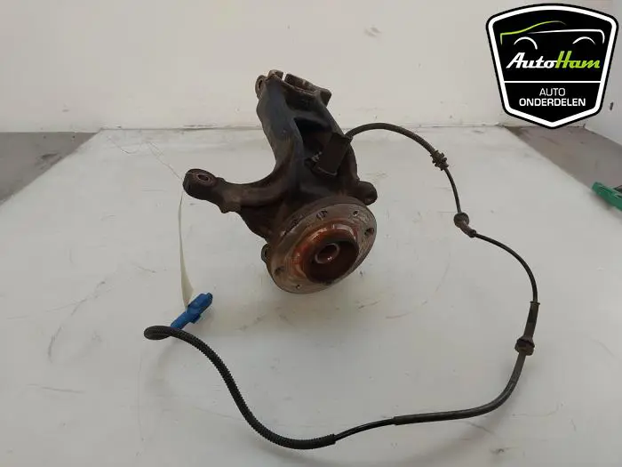 Fusee rechts-voor Peugeot 208
