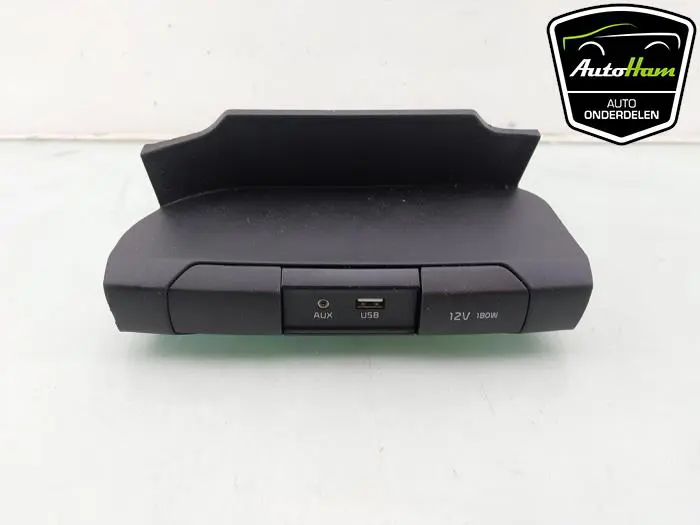 AUX/USB aansluiting Kia Picanto