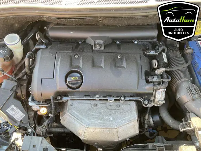Motor Peugeot 208
