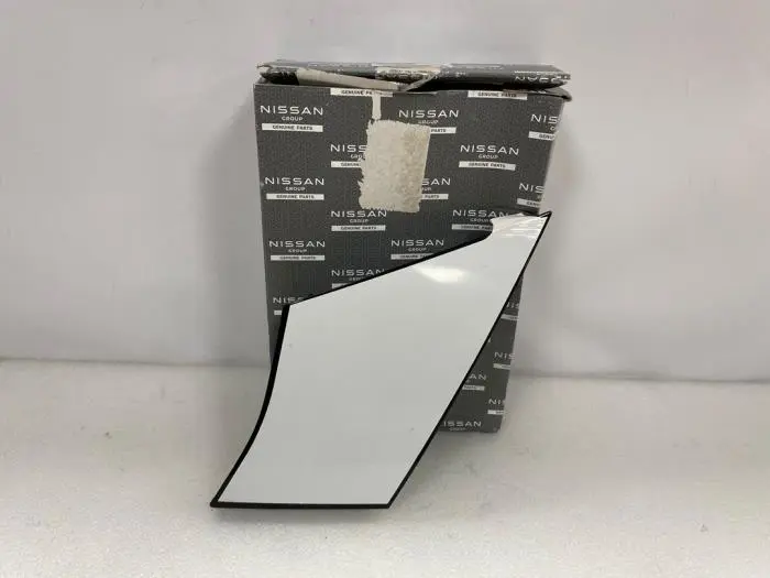 C-stijl afdekkap links Nissan Micra