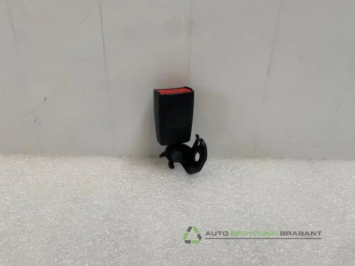 Insertion ceinture de sécurité arrière droite Opel Corsa