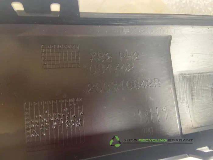 Coin pare-chocs avant droit - 4a50c0a9-3303-404a-984c-ae3ffaa1e625.jpg