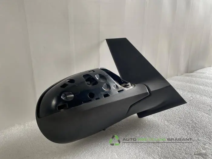 Rétroviseur extérieur droit - 2e1705ed-faa4-493b-9371-197e9ac053f9.jpg