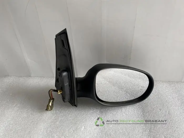 Rétroviseur extérieur droit - 60cd4897-b8cd-4a75-9aed-c3dce27531d0.jpg