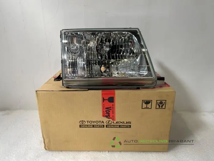 Koplamp links Toyota Landcruiser Koplamp links Toyota Landcruiser