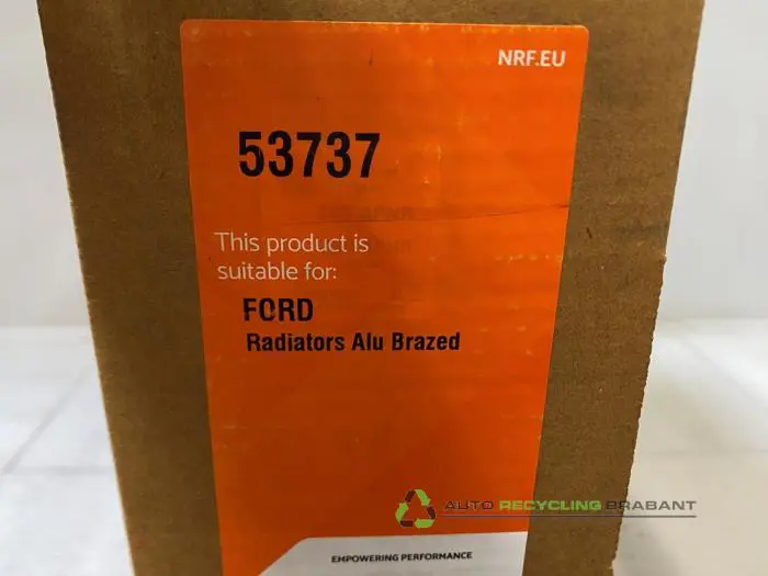 Kühler - bd9aaa63-f96b-496c-82dd-704a2e31f100.jpg