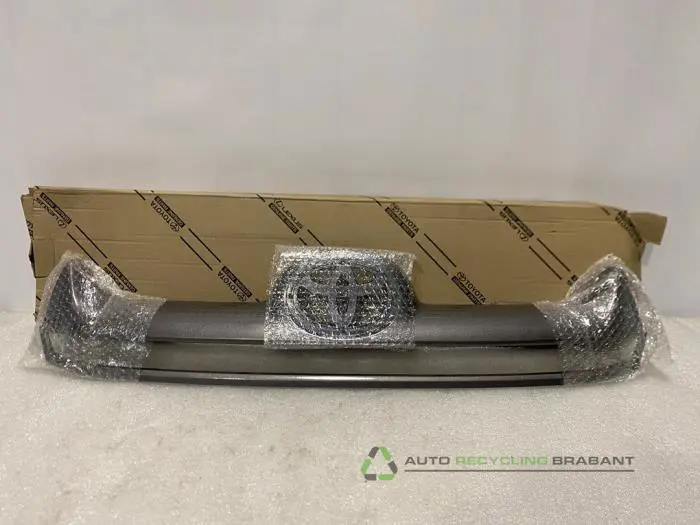 Grille Toyota Yaris Grille Toyota Yaris