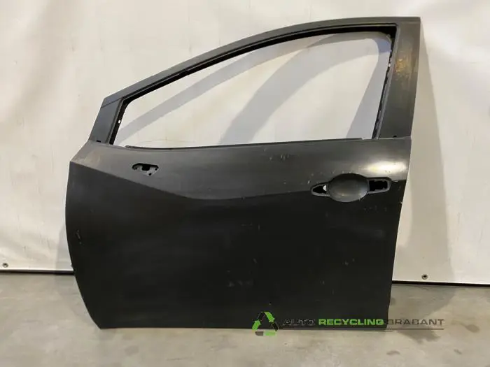 Portier 4Deurs links-voor Nissan Micra Portier 4Deurs links-voor Nissan Micra