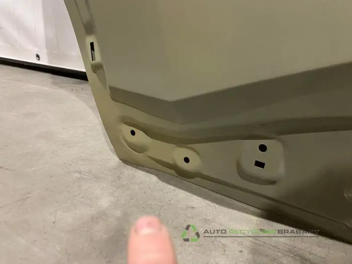 Rear door 4-door, right - 2ea4a502-4fad-4954-bd91-47bd9f640c8d.jpg