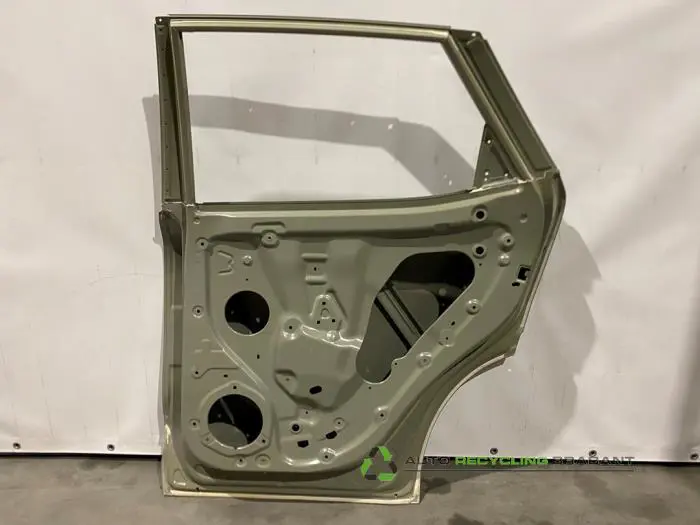 Rear door 4-door, right - af7f27d0-be54-4ea4-8470-c9cb8cd6d5e8.jpg