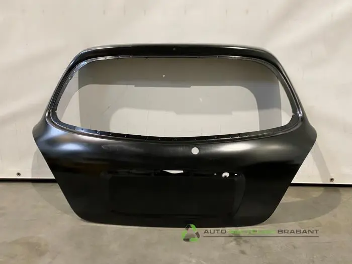 Achterklep Nissan Almera Achterklep Nissan Almera