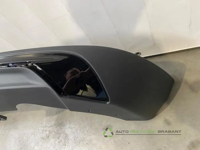 Spoiler achterbumper - 572d05b9-4c12-4e8a-978b-104e1fc5d514.jpg