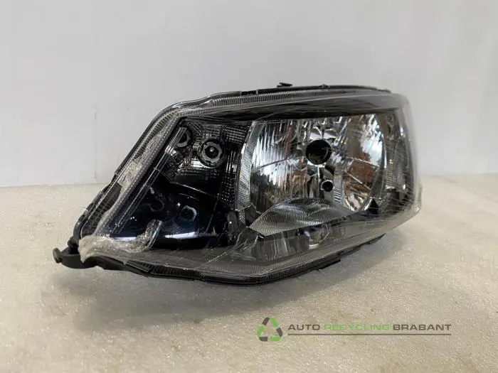 Koplamp links - 7dbc0710-351d-460e-bf97-ceed842cb094.jpg