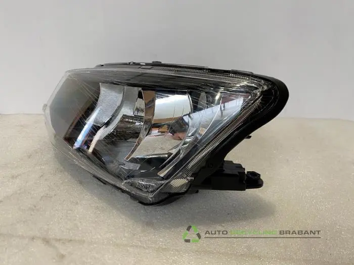 Koplamp links - c425c7f0-b416-409b-bd53-51479cabd2ce.jpg