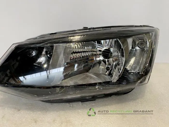 Koplamp links - d43db9ff-1a88-4214-b20f-bcb3e1e8f508.jpg