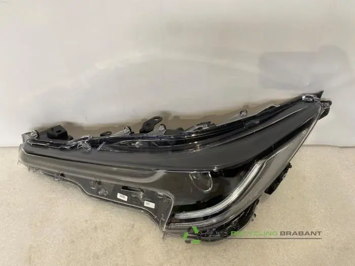 Koplamp links - 266bbbb3-dc7b-4eb0-ab96-a7251b0c7824.jpg