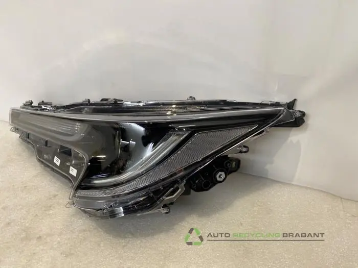 Koplamp links - 5581d4b8-badb-42a4-8063-b3772e79e96c.jpg