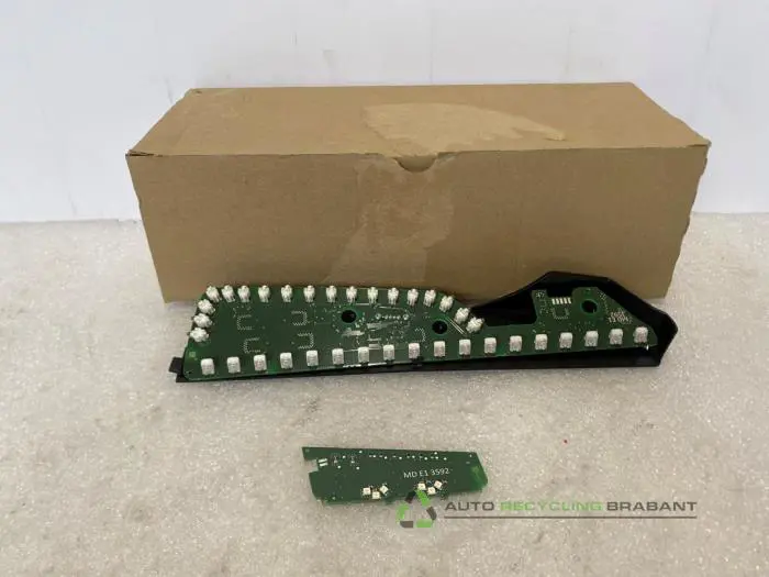 Printplaat Achterlicht rechts BMW I3