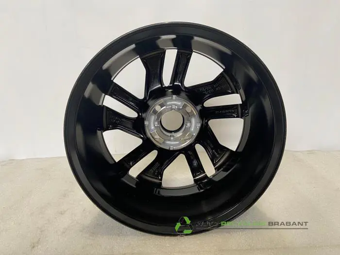 Wheel - 32974dbd-8709-45ac-b248-86395c59ba00.jpg